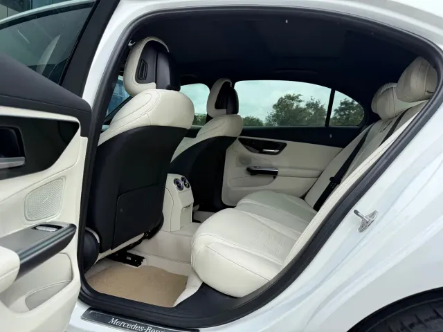 Mercedes-Benz C-Class — Фото автомобиля 6