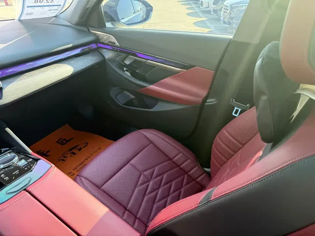 BMW 5 Series — Фото автомобиля 2