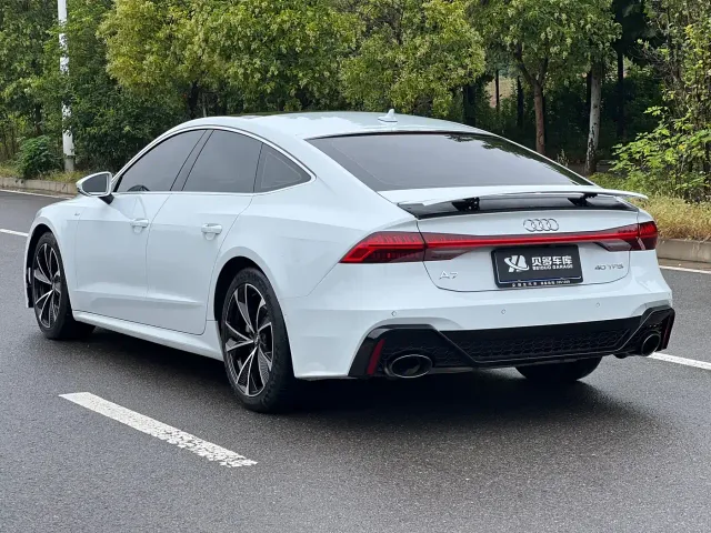Audi A7 — Фото автомобиля 5
