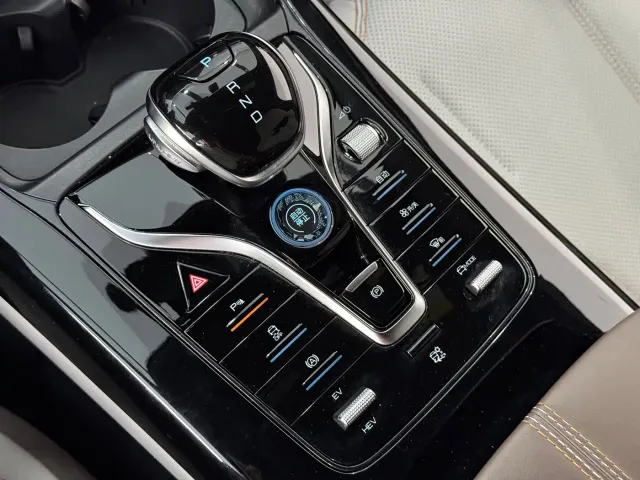BYD Qin PLUS — Фото автомобиля 18