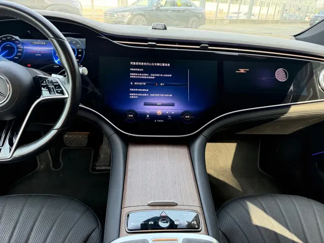 Mercedes-Benz EQS — Фото автомобиля 16