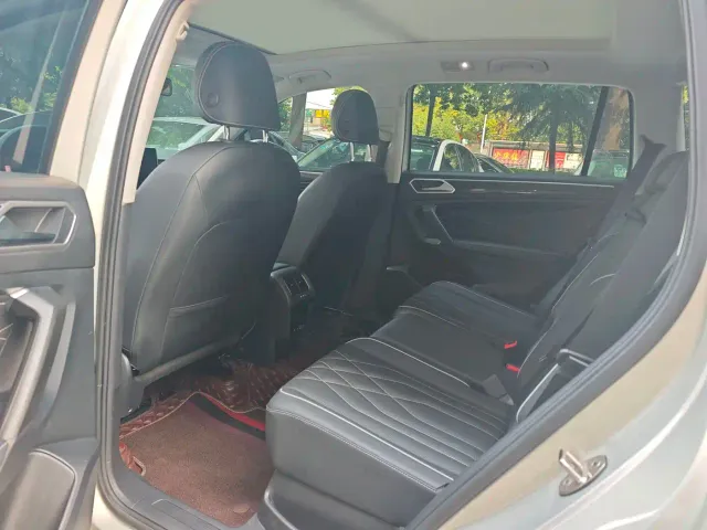 Volkswagen Tiguan L — Фото автомобиля 7