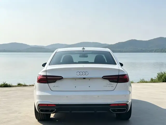 Audi A4L — Фото автомобиля 8