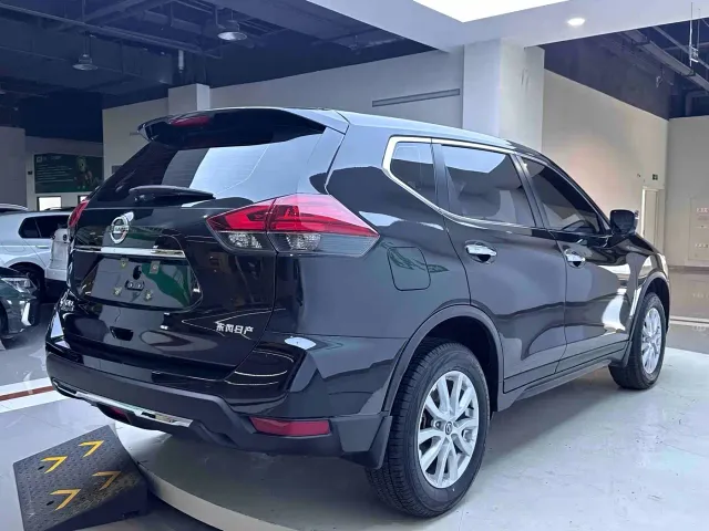 Nissan X-Trail — Фото автомобиля 6