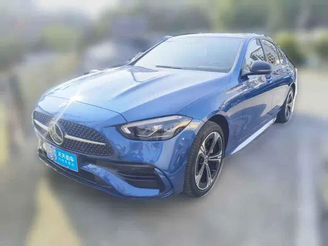 Фотография автомобиля — Mercedes-Benz C-Class