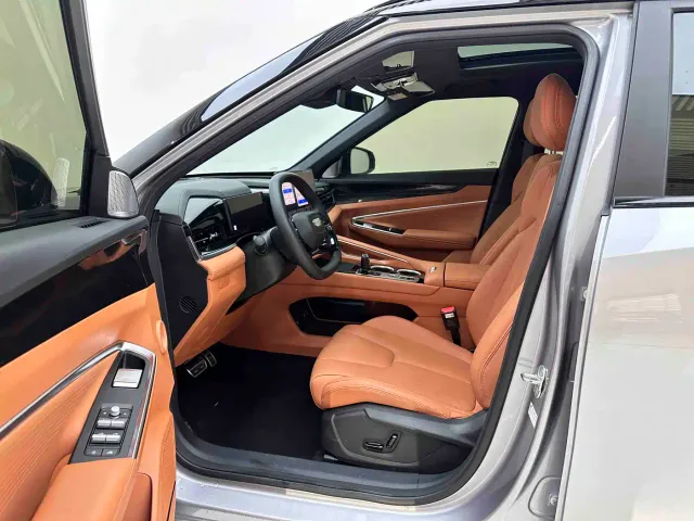 Geely Boyue — Фото автомобиля 10