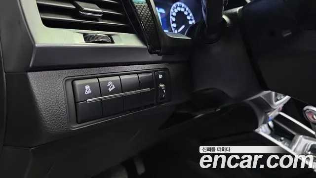 KG_Mobility_Ssangyong Rexton Новый Rexton Sport Дизель 2.2 2WD — Фото автомобиля 17