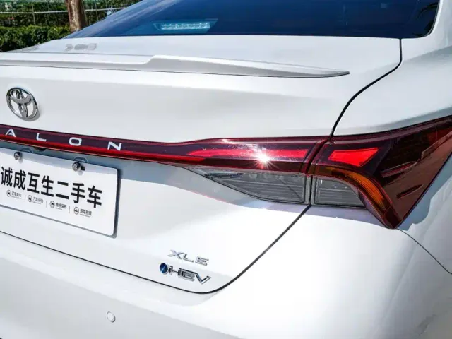 Toyota Avalon — Фото автомобиля 22