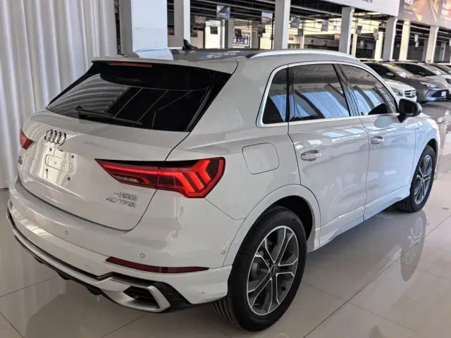 Audi Q3 — Фото автомобиля 15