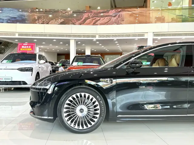 Stelato S9 — Фото автомобиля 4
