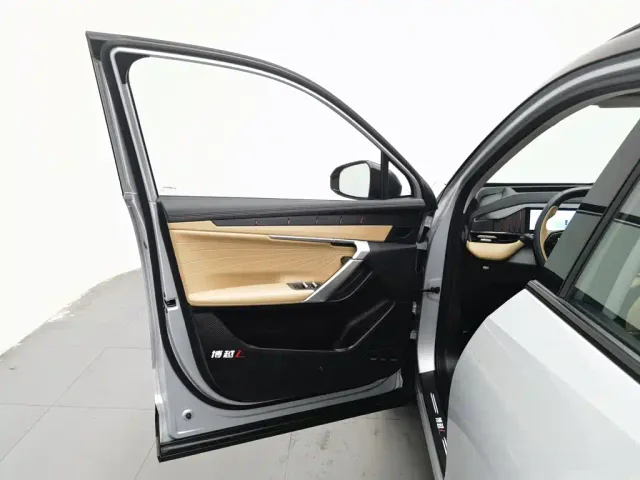 Geely Boyue L — Фото автомобиля 8