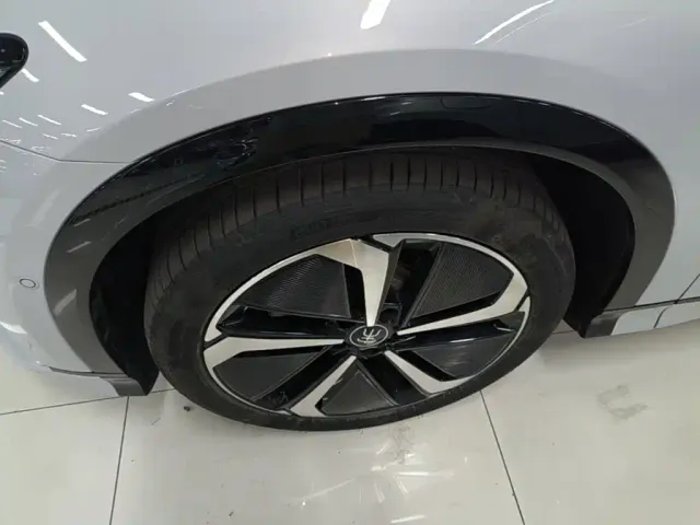 BYD Song L EV — Фото автомобиля 22