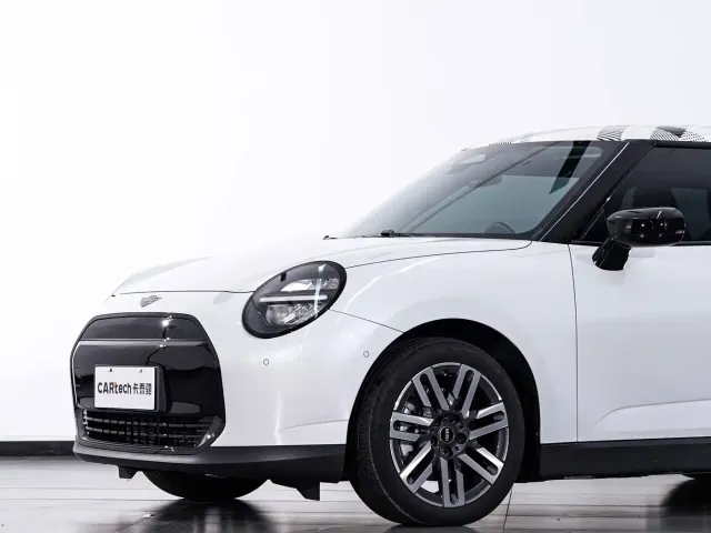 MINI Cooper — Фото автомобиля 24