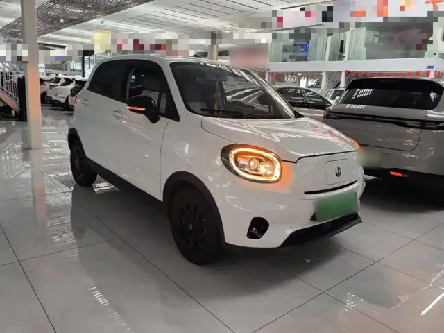 Leapmotor T03 — Фото автомобиля 3
