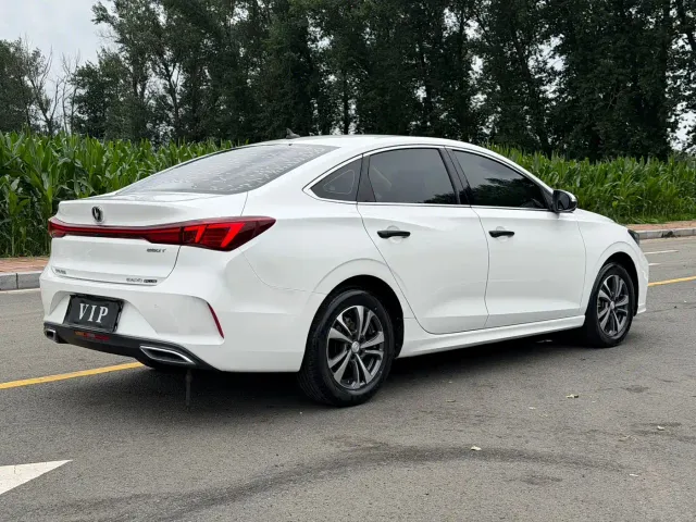 Changan Eado — Фото автомобиля 16