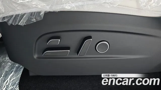 Tesla Model Y — Фото автомобиля 30