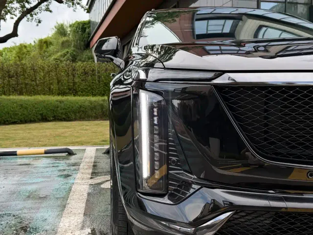 Cadillac XT5 — Фото автомобиля 9
