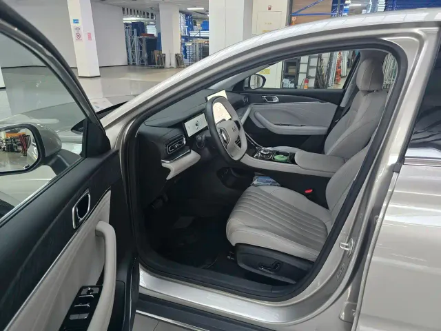 Geely Galaxy Stellar 6 — Фото автомобиля 4