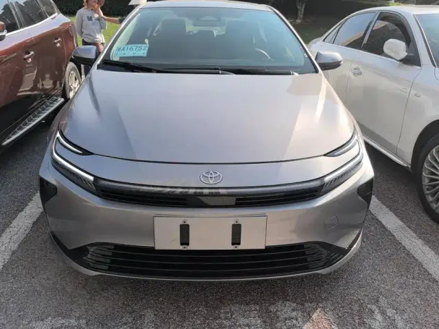 Toyota Corolla — Фото автомобиля 2