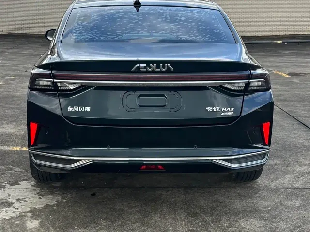 Dongfeng Yixuan MAX — Фото автомобиля 8