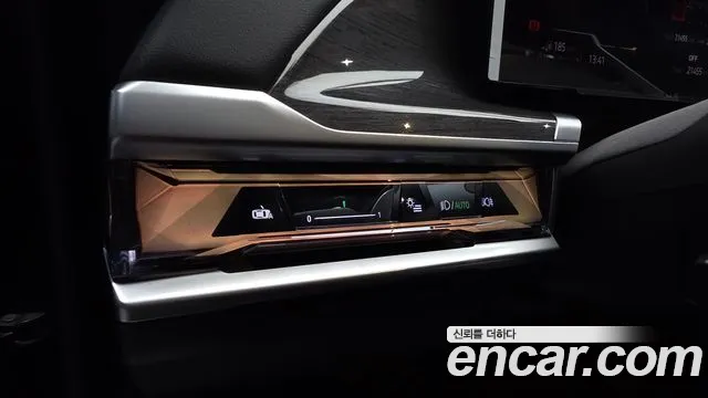 BMW 7 Series — Фото автомобиля 28