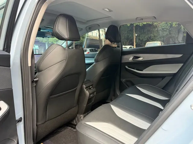 Geely Binrui — Фото автомобиля 4