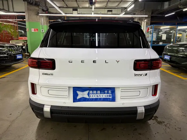 Geely ICON — Фото автомобиля 5