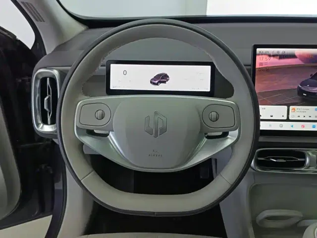 Leapmotor B10 — Фото автомобиля 15