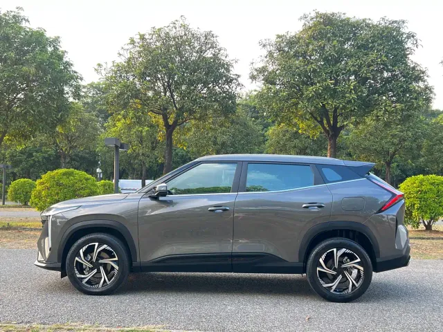 Geely Boyue — Фото автомобиля 8