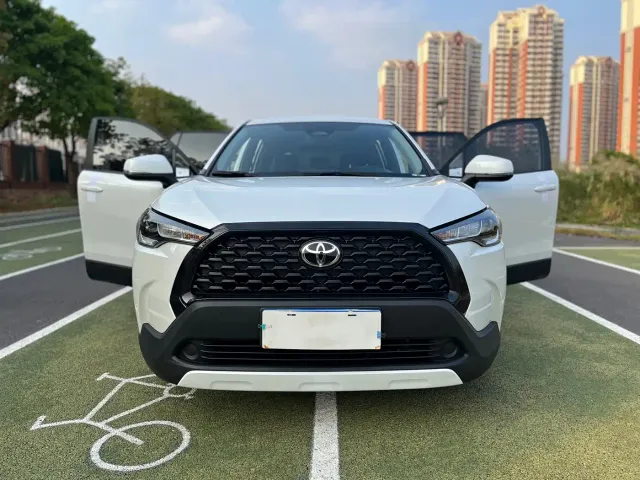 Toyota Corolla Cross — Фото автомобиля 2