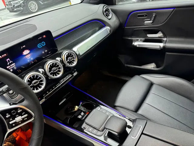 Mercedes-Benz EQB — Фото автомобиля 12