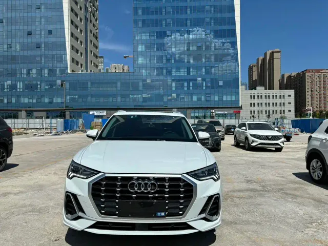 Audi Q3 — Фото автомобиля 2