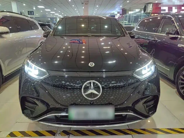 Mercedes-Benz EQE SUV — Фото автомобиля 2