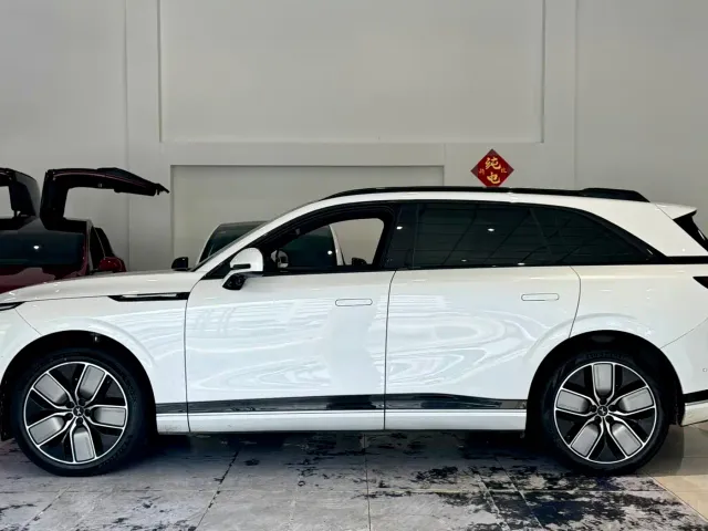 Xpeng G9 — Фото автомобиля 7
