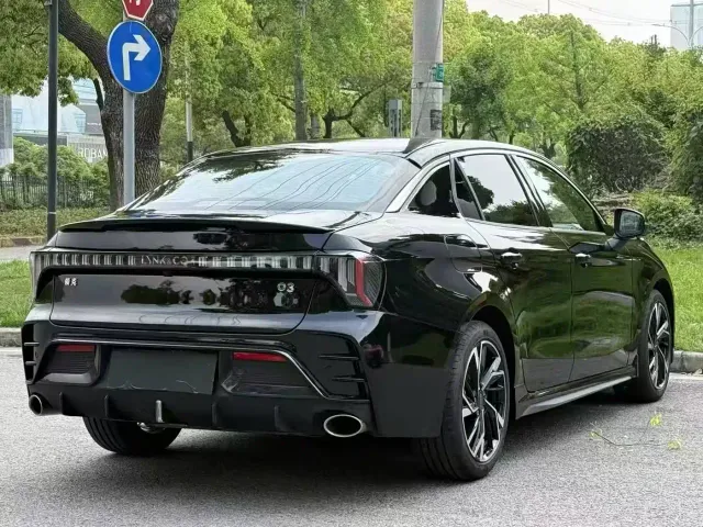 Lynk & Co 03 — Фото автомобиля 7