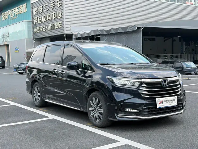 Honda Odyssey — Фото автомобиля 3