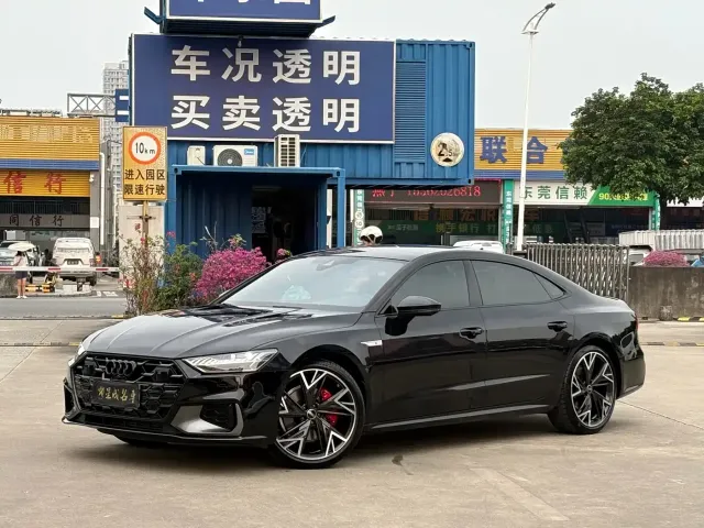Фотография автомобиля — Audi A7L