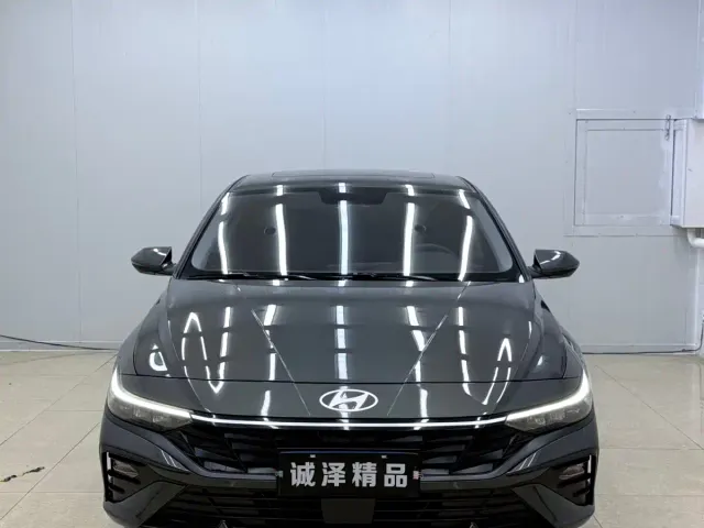 Hyundai Elantra — Фото автомобиля 2