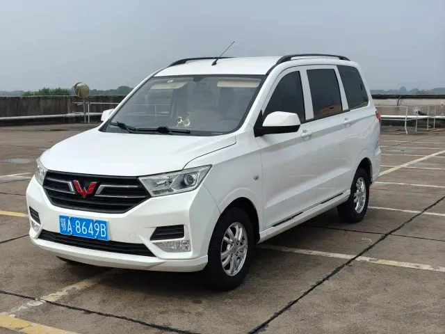 Wuling Hongguang — Фото автомобиля 3