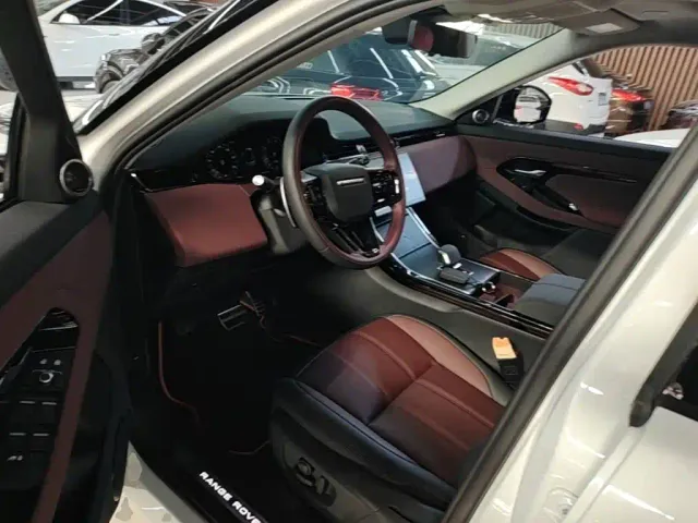 Land Rover Range Rover Evoque — Фото автомобиля 15