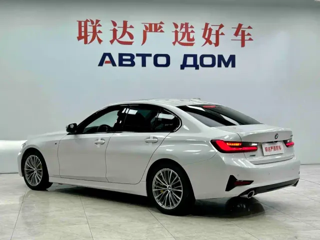 BMW 3 Series — Фото автомобиля 4
