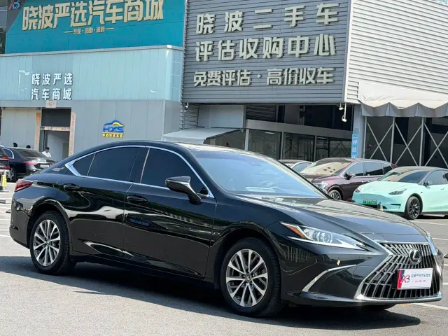 Lexus ES — Фото автомобиля 6