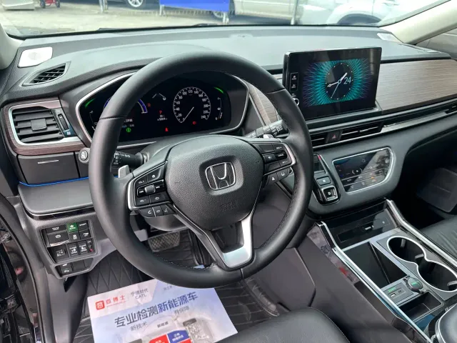 Honda Odyssey — Фото автомобиля 6