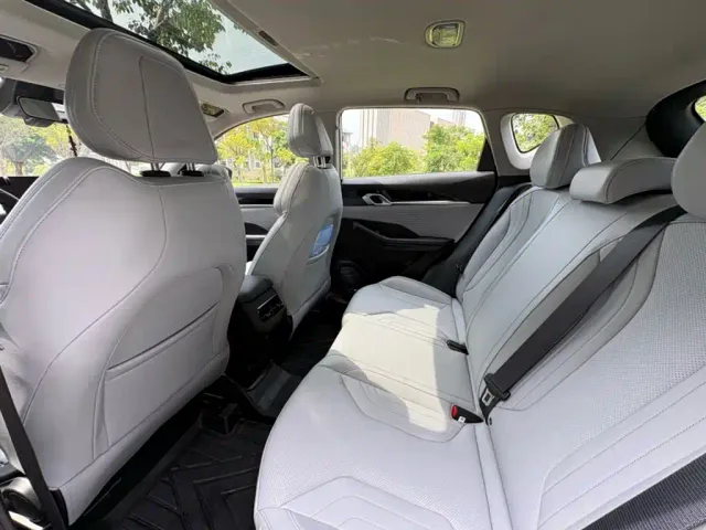 Geely Binyue — Фото автомобиля 11