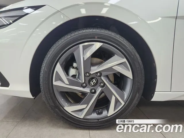 Hyundai AVANTE Новый Avante (CN7) — Фото автомобиля 20
