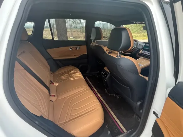 Geely Galaxy Galaxy Starship 7 EM-i 2025 Model 120km Explorer+ Edition — Фото автомобиля 4
