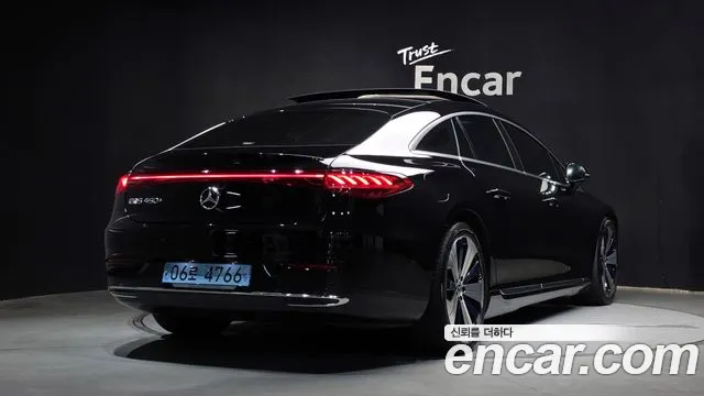 Mercedes-Benz EQS — Фото автомобиля 2