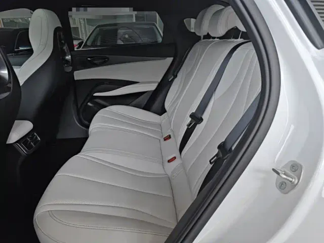 BYD Seal 06 — Фото автомобиля 16