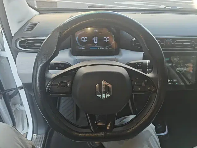 Leapmotor T03 — Фото автомобиля 10
