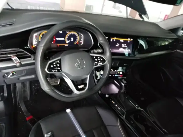 Volkswagen Passat — Фото автомобиля 9